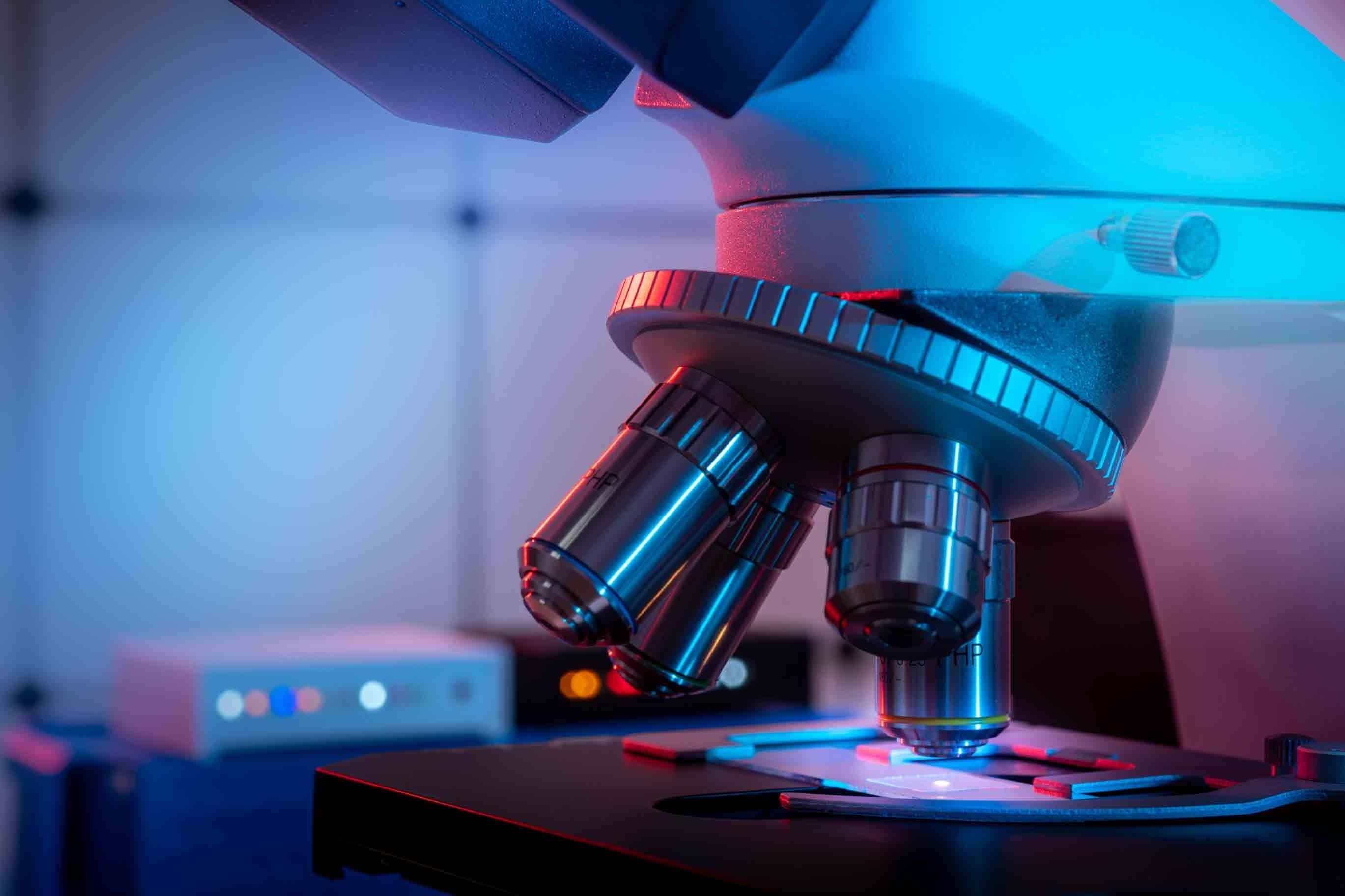 Cover-Bild Forschung & Entwicklung